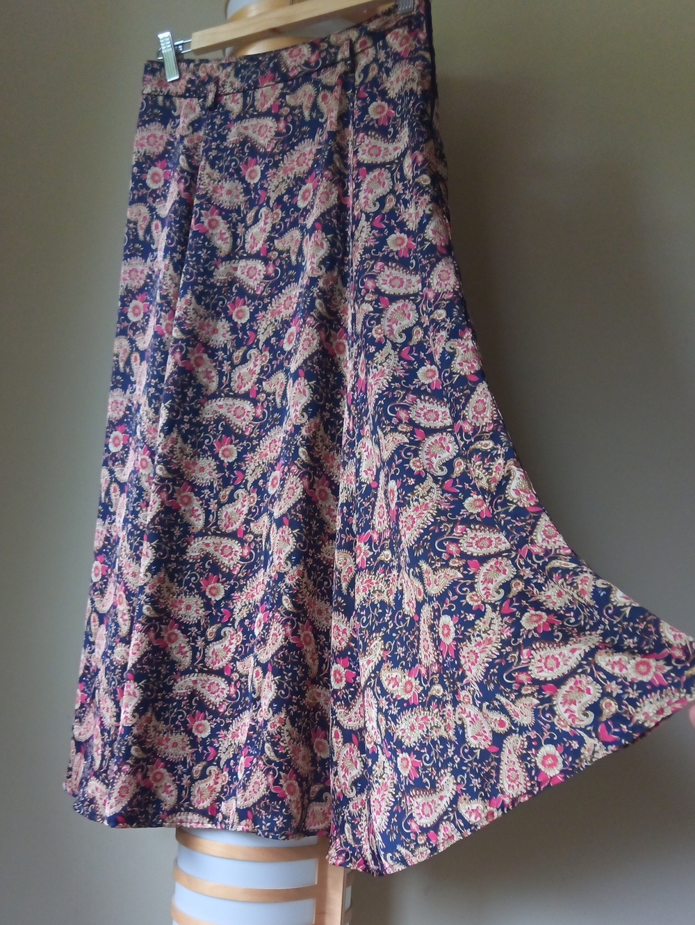 Waist 13" Forever 21 Navy Maxi Skirt with Pink and Cream Paisley